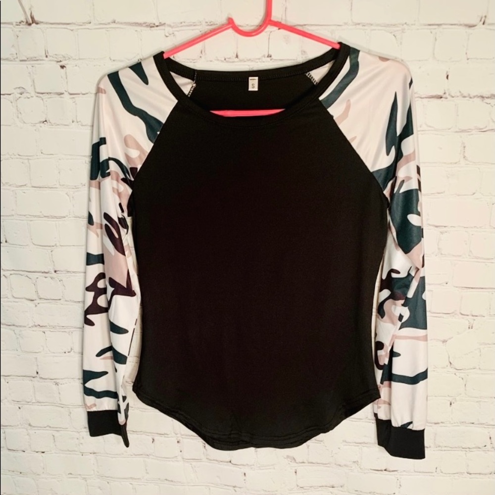 Baseball tee shirt Black Camouflage Sleeves Stretchy Nylon small